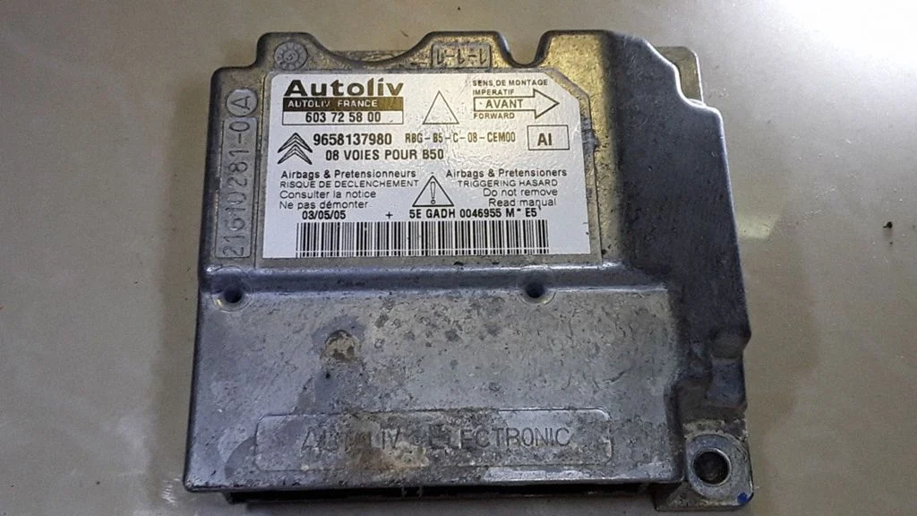 Airbag control unit/module – Citroen C4 I (2004-2010)