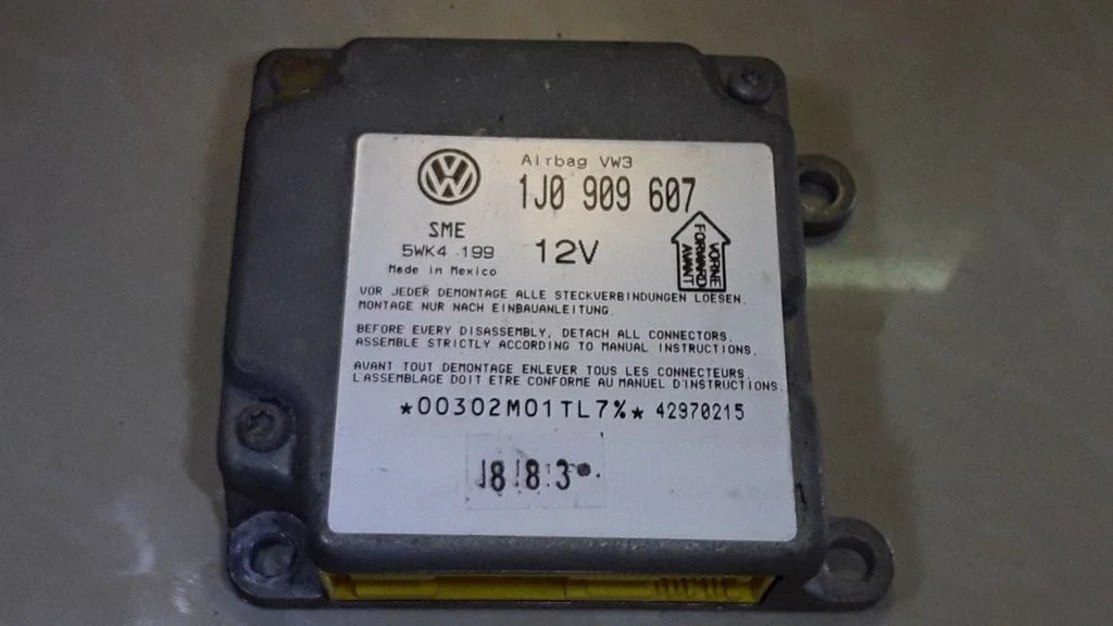 Turvapatjade juhtplokk – Volkswagen Passat B5 (1997-2000)