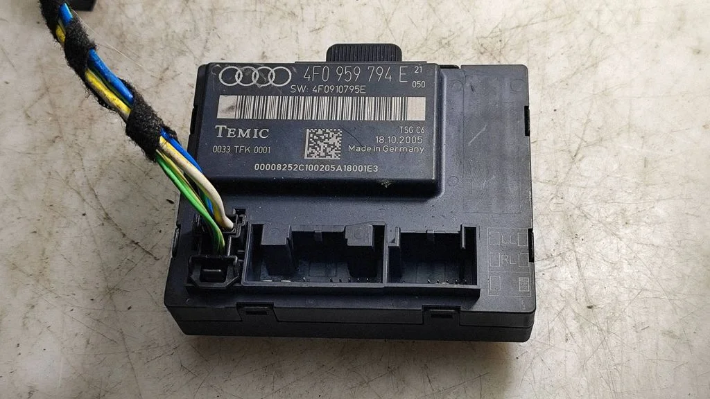 Door control unit/module – Audi A6 Allroad C5 (1999-2005)