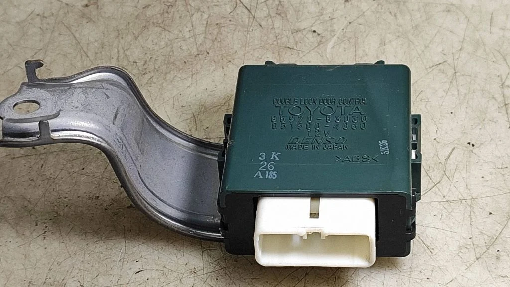 Door control unit/module – Lexus IS 220D-250-350 (2006-2013)