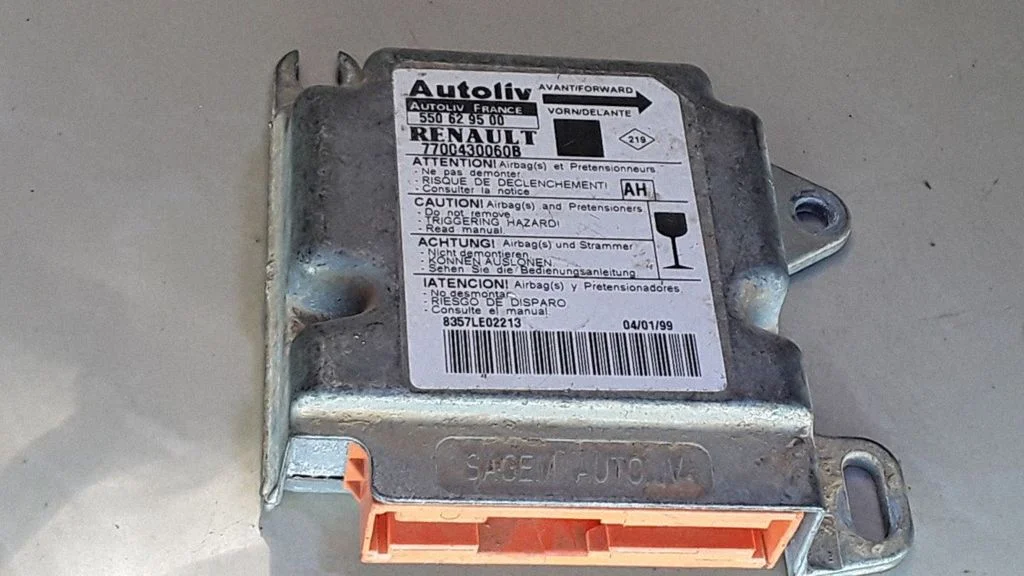 Airbag control unit/module – Renault Scenic I (1996-2003)