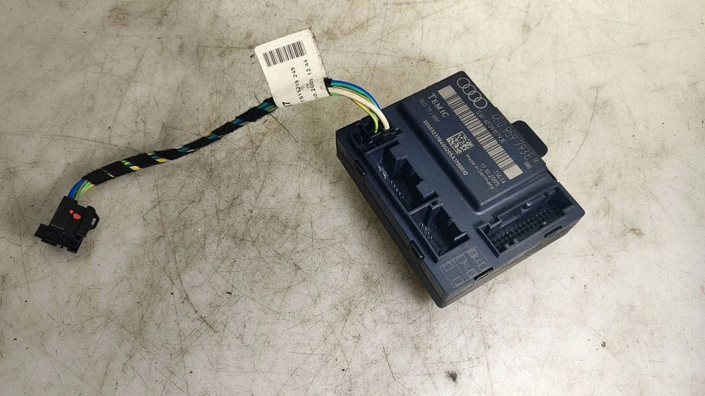 Door control unit/module – Audi A6 Allroad C5 (1999-2005)