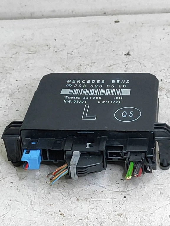 Door control unit/module – Mercedes-Benz C-Class W203 (2000-2007)
