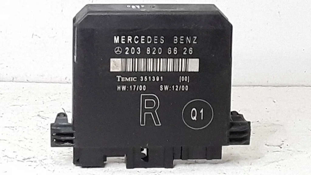 Door control unit/module – Mercedes-Benz C-Class W203 (2000-2007)
