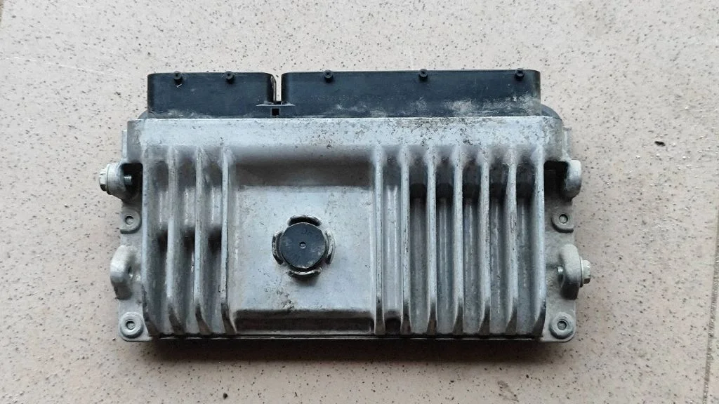 Engine control unit/module 896610U170