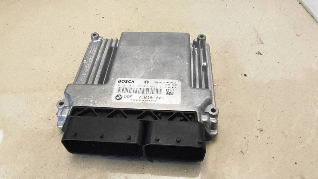Engine control unit/module – BMW 3 Series E90 E91 (2005-2012)