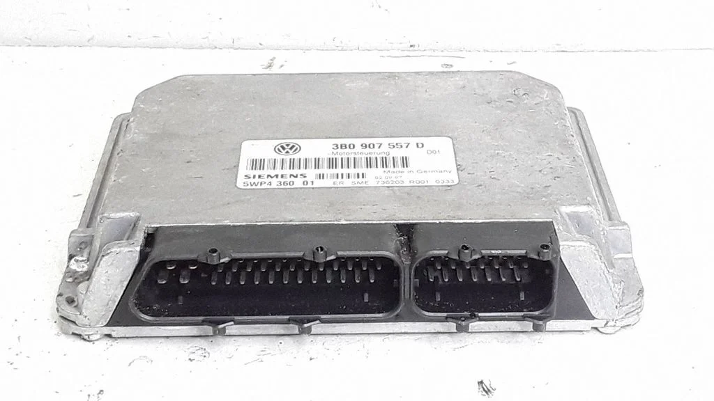 Engine control unit/module 3B0907557D