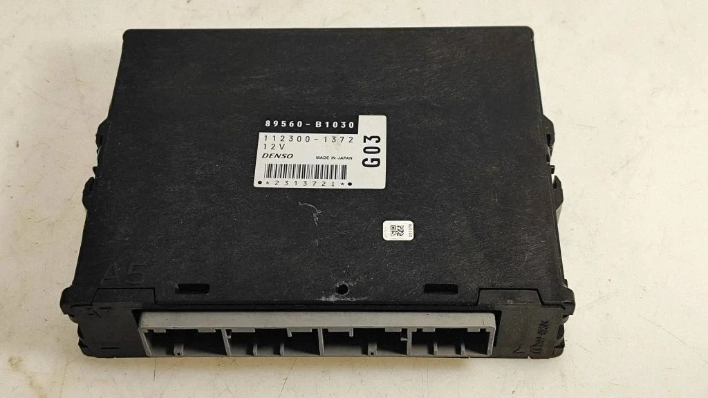 Dzinēja vadības bloks 89560B1030