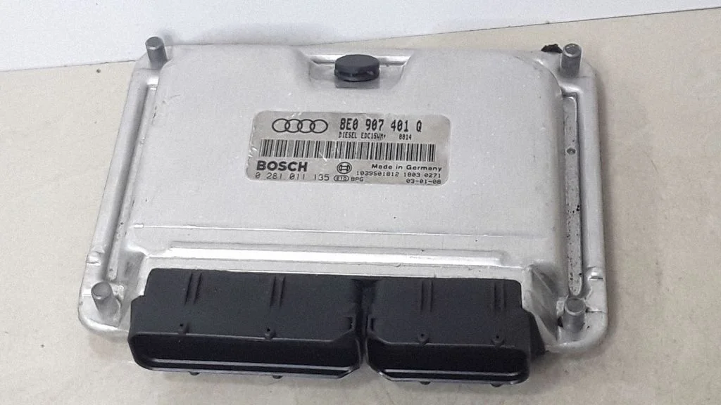 Engine control unit/module 8E0907401Q