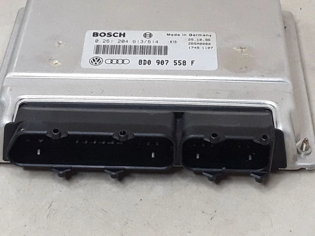 Engine control unit/module 8D0907558F