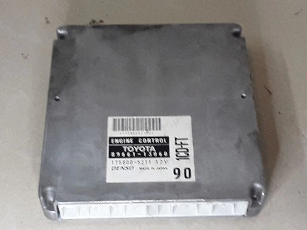 Mootori juhtplokk – Toyota Corolla Verso E121 (2001-2004)