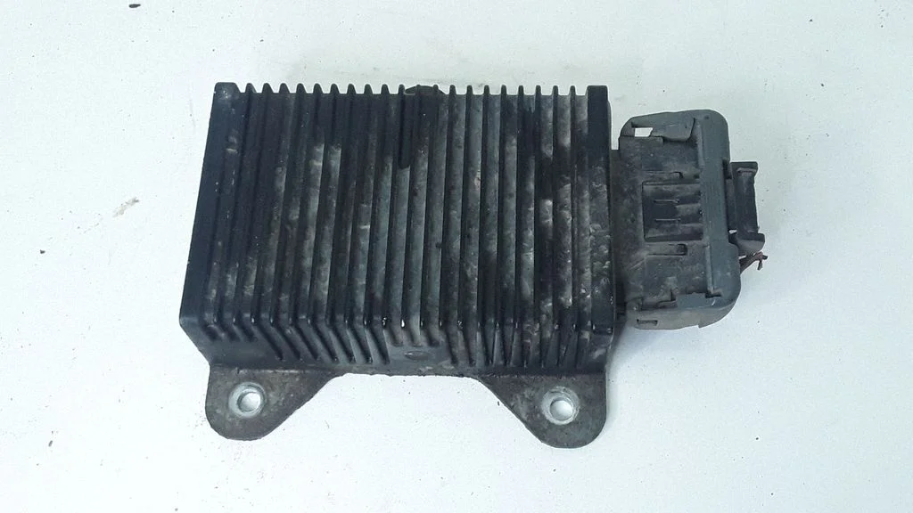 Sterownik silnika – Mitsubishi Carisma (2000-2004)