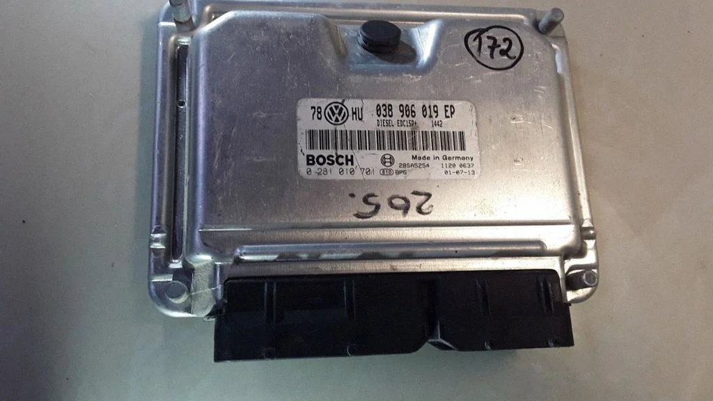 Sterownik silnika 0281010701