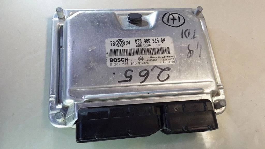 Engine control unit/module – Volkswagen Passat B5.5 (2001-2005)