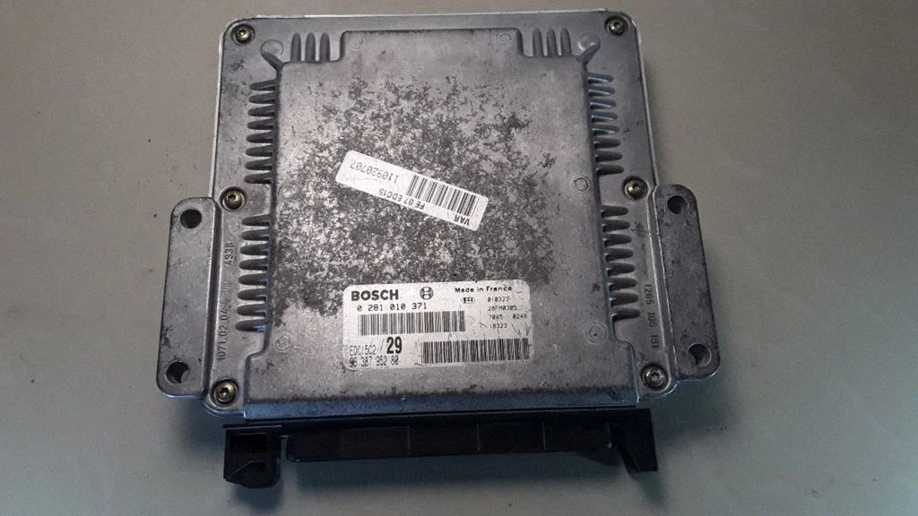 Engine control unit/module 0281010371
