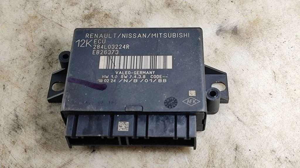 Parkimisandurite (PDC) juhtplokk – Nissan Qashqai J12 (2021-)