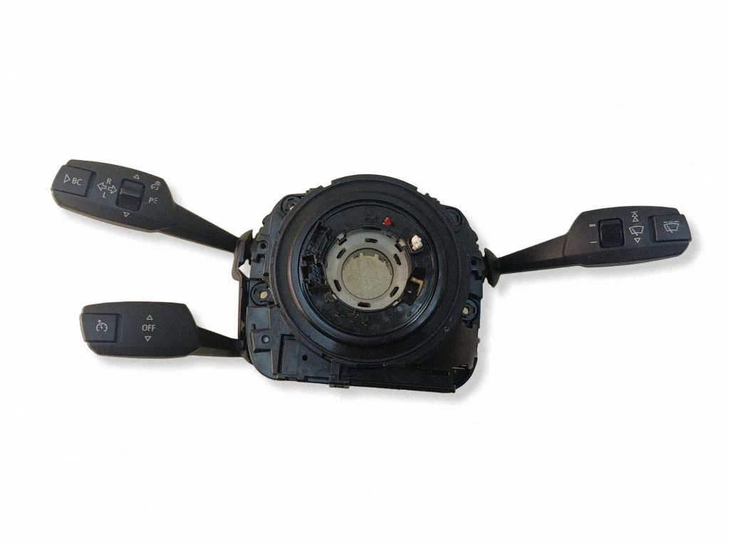Wiper turn signal indicator stalk/switch 9123040