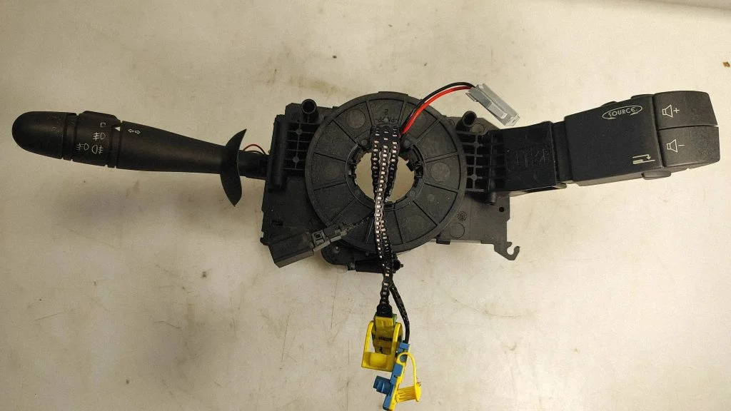 Wiper turn signal indicator stalk/switch 8200002461