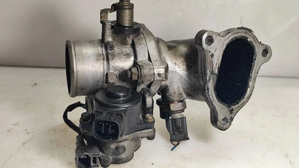 Throttle valve – Toyota Corolla Verso AR10 (2004-2009)