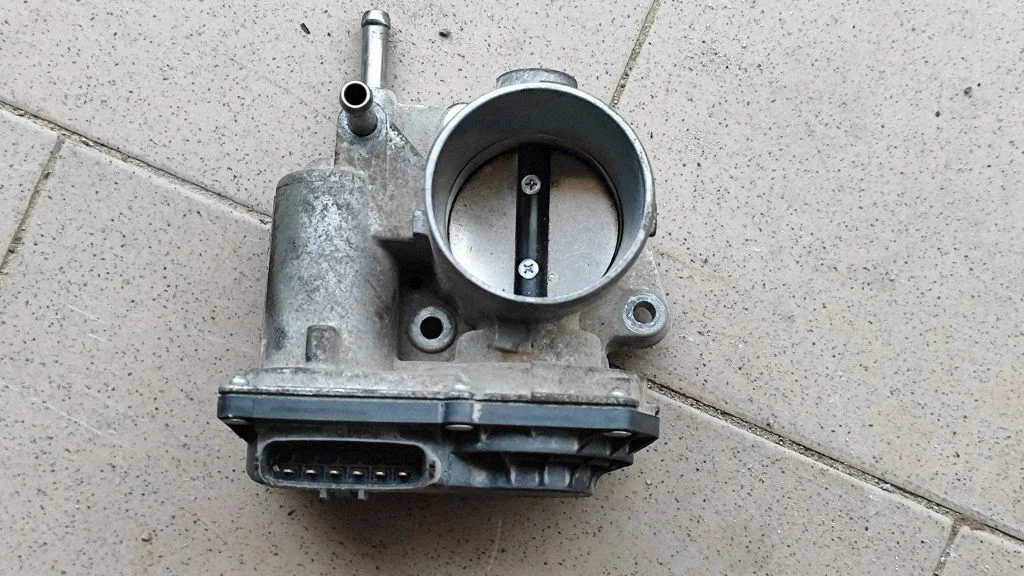 Throttle valve – Toyota Yaris (2015-)