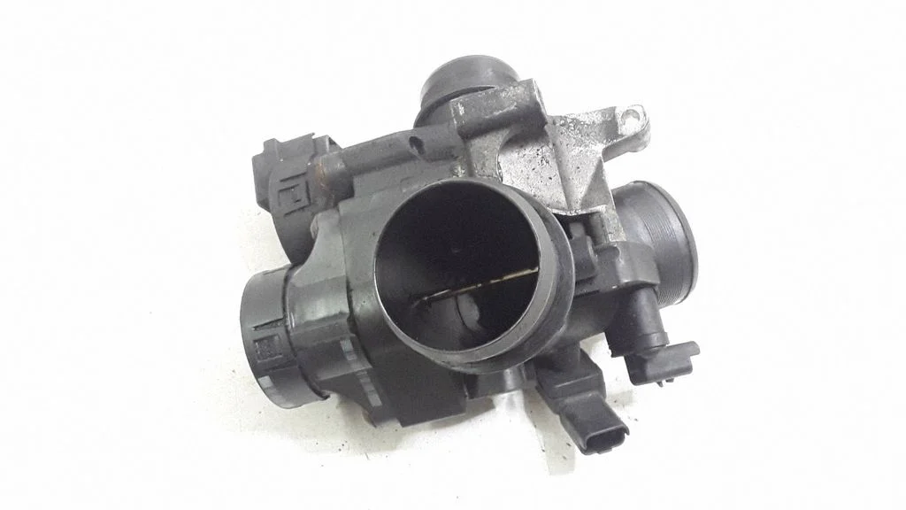 Throttle valve – Ford Focus C-MAX (2003-2010)