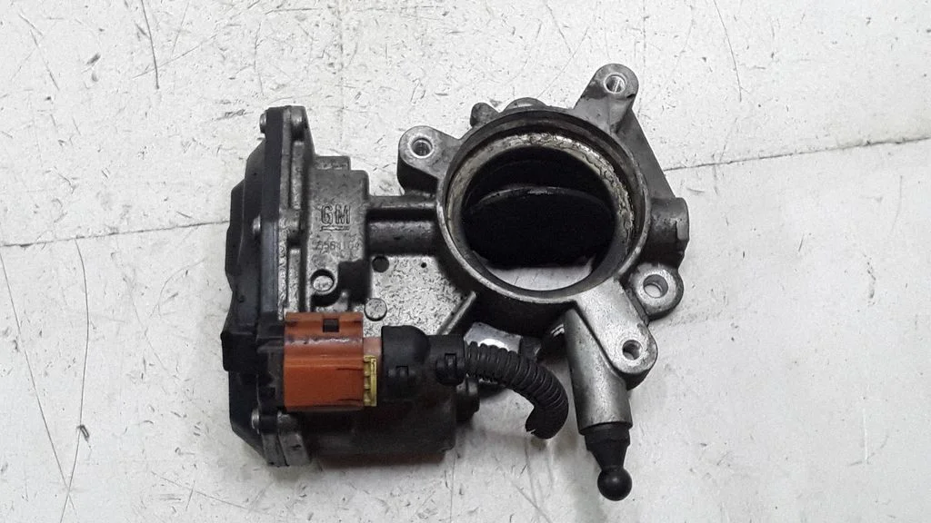 Throttle valve – Opel Insignia A (2008-2017)