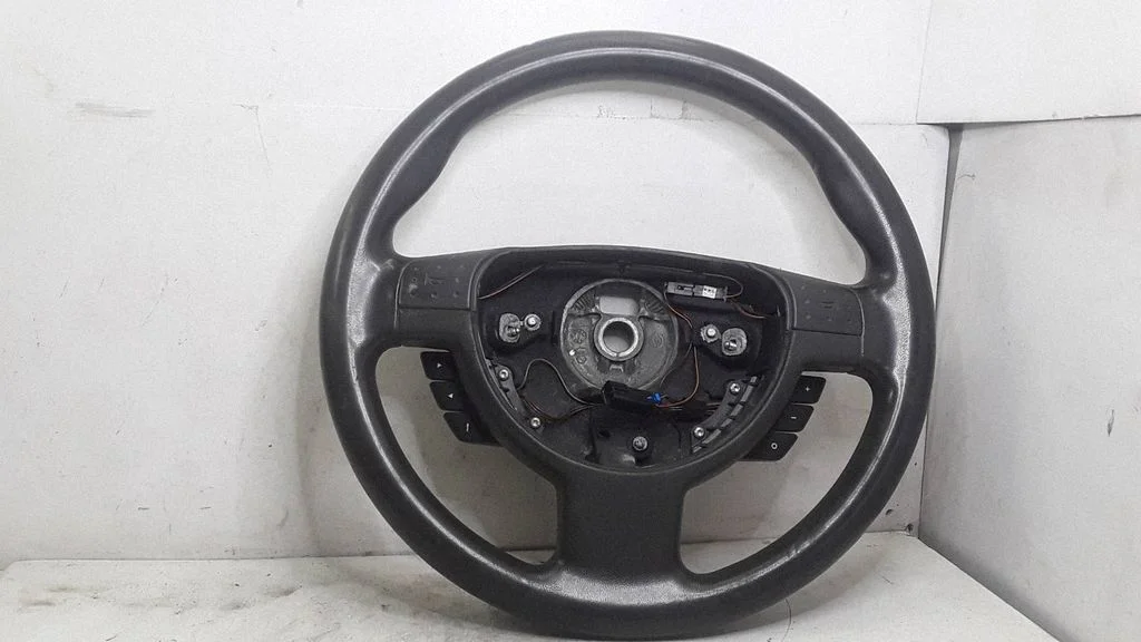 Steering wheel 24402534