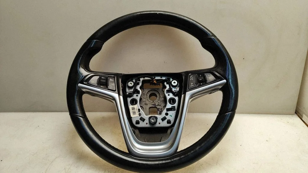 Steering wheel 13316547
