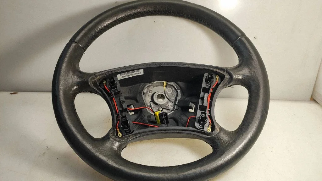 Steering wheel 96494358ZE