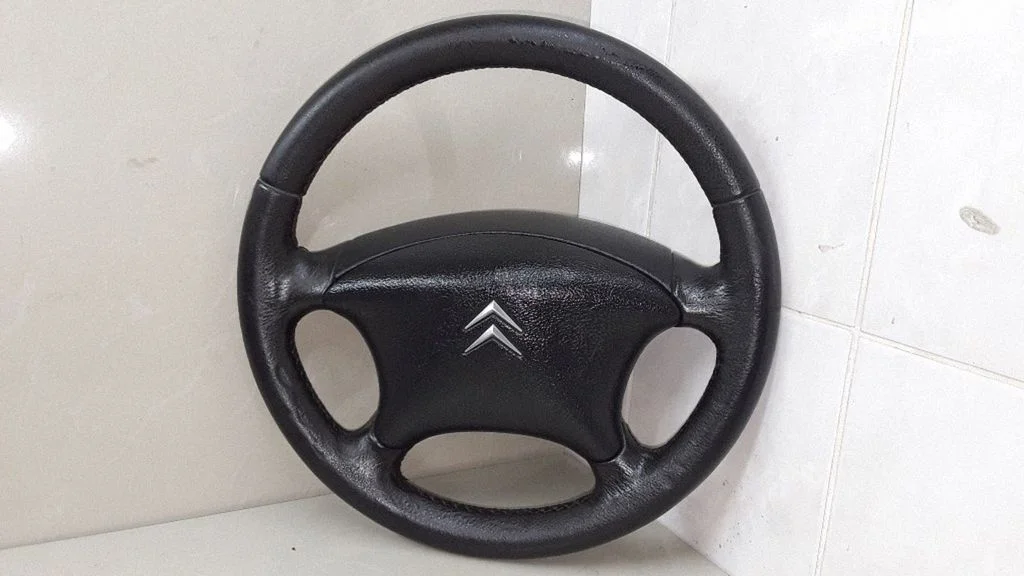 Steering wheel 96494358ZE