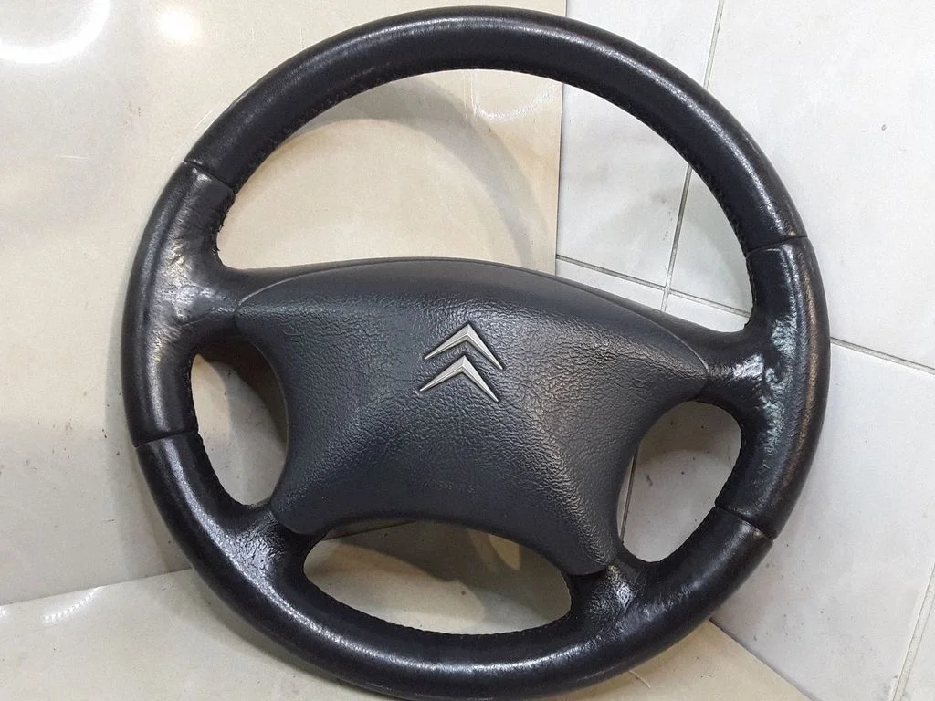 Steering wheel 96326383ZK