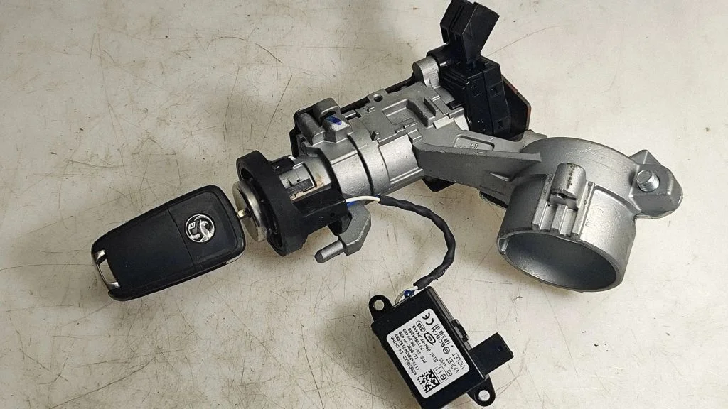 Ignition lock – Opel Insignia A (2008-2017)