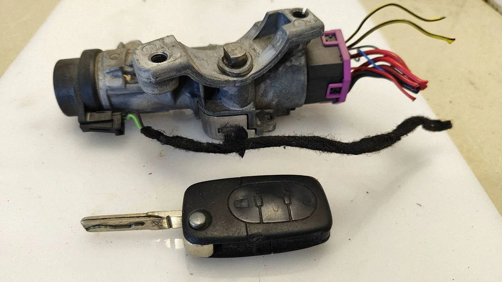 Ignition lock – Audi A4 S4 B6 8E 8H (2001-2005)