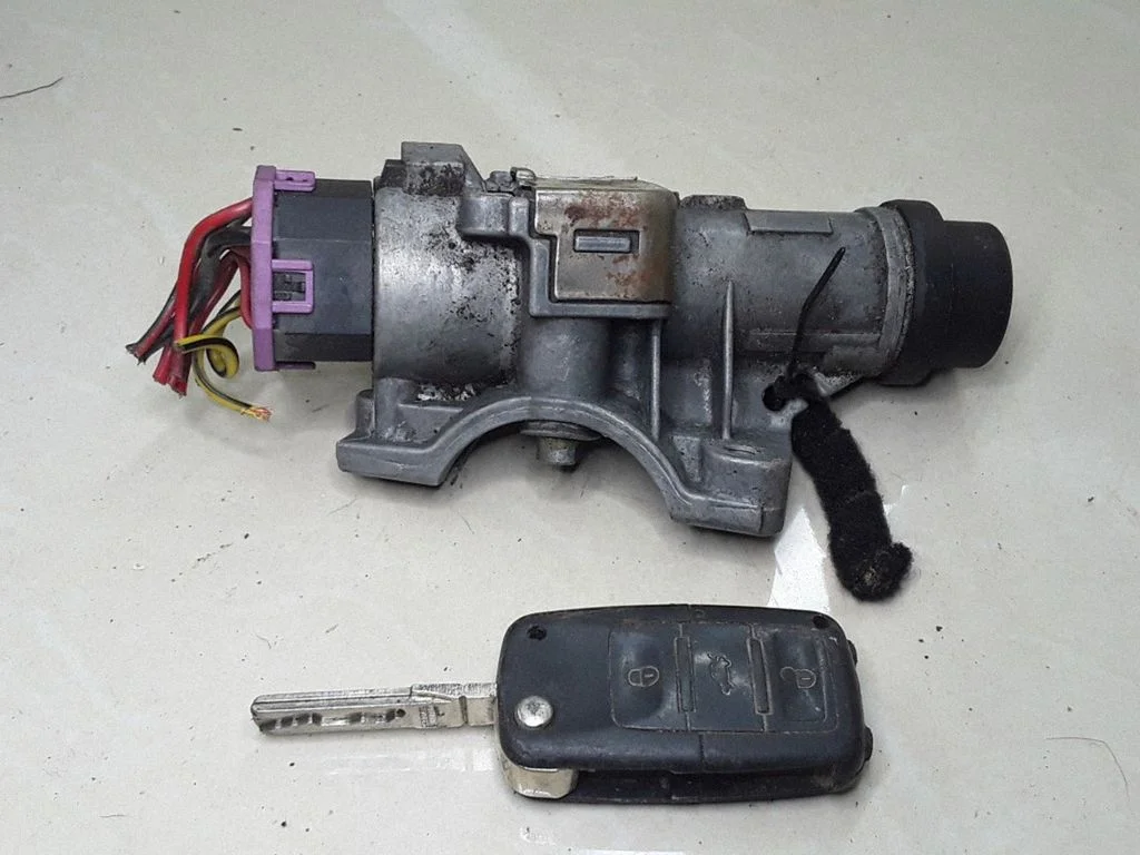 Ignition lock – Volkswagen Passat B5.5 (2001-2005)