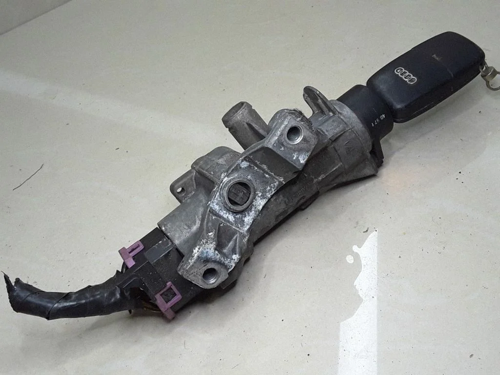 Ignition lock – Audi A4 S4 B5 8D (1994-1999)