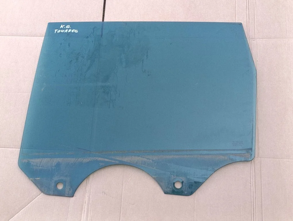 Rear door window glass – Volkswagen Touareg I (2002-2010)