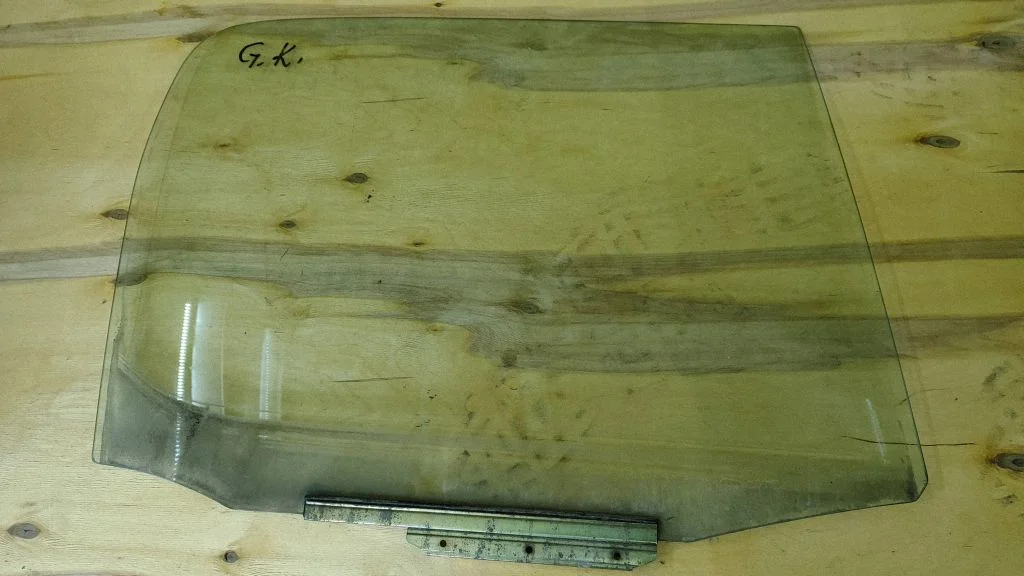 Rear door window glass – Toyota Yaris Verso (1999-2005)