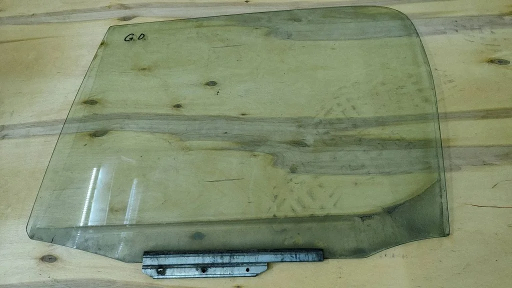 Rear door window glass – Toyota Yaris Verso (1999-2005)