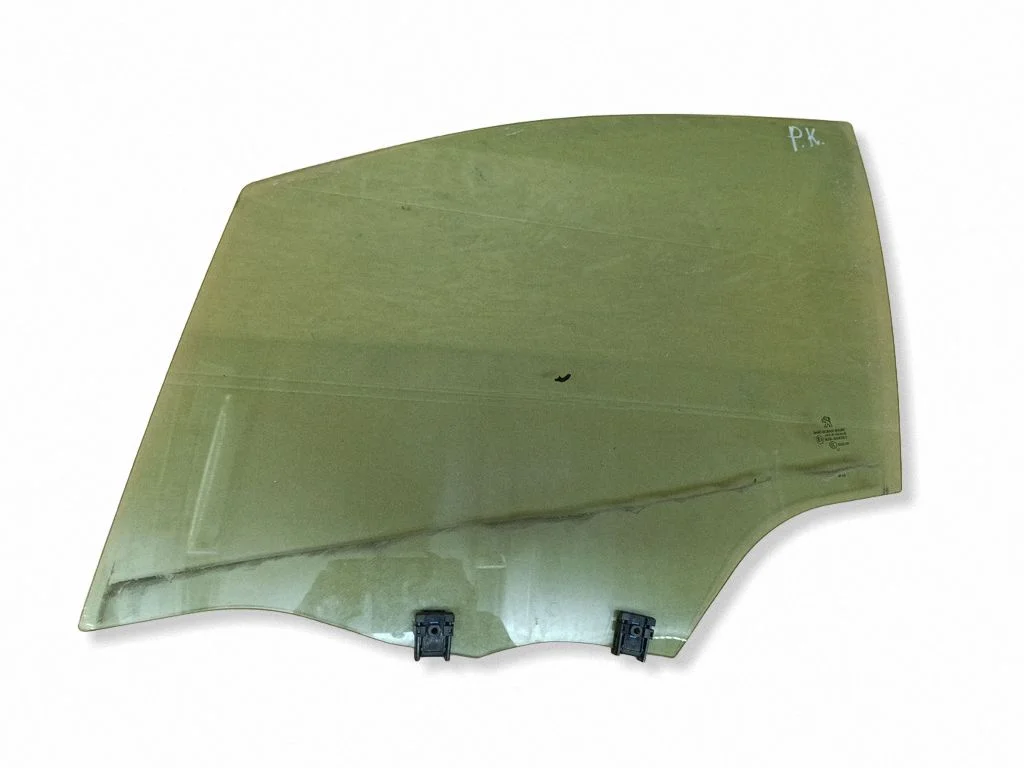 Front door window glass four-door 43R009007