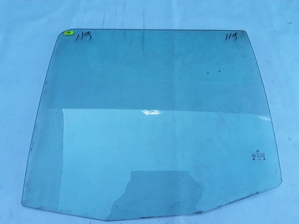 Rear door window glass – Volkswagen Golf III (1992-1997)