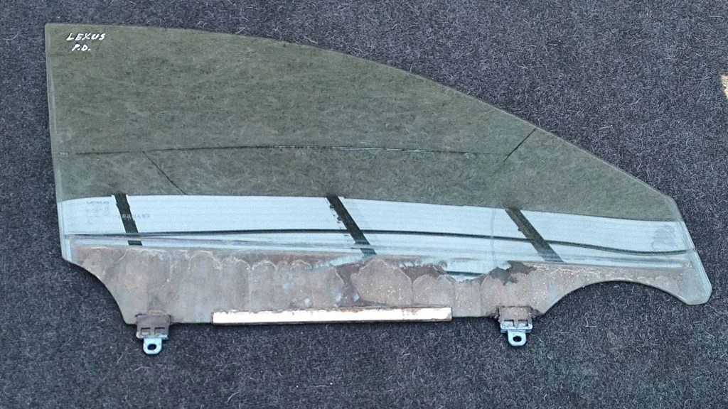 Front door window glass four-door – Lexus IS 220D-250-350 (2006-2013)