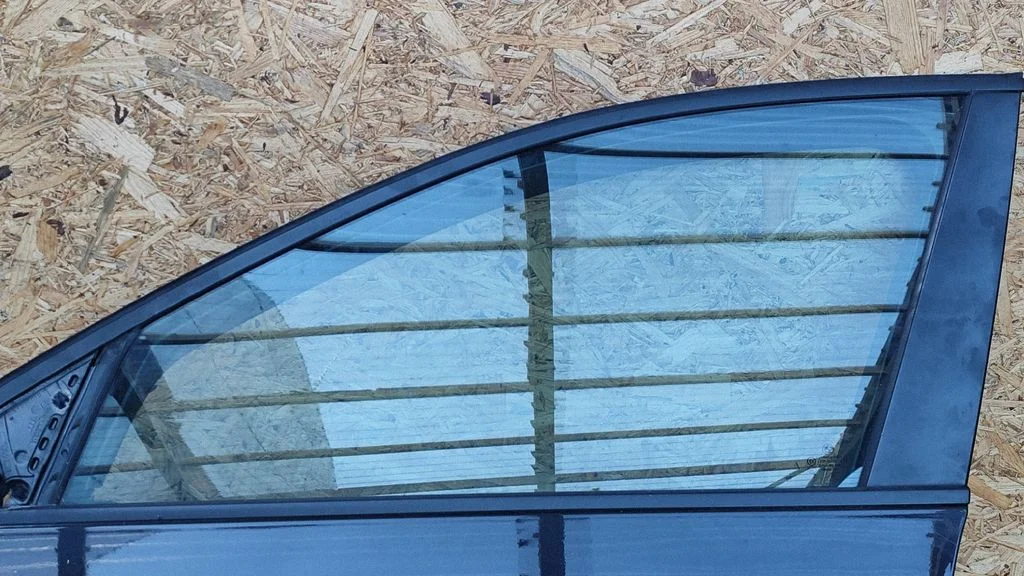 Front door window glass four-door – BMW 5 Series F10 F11 (2009-2016)