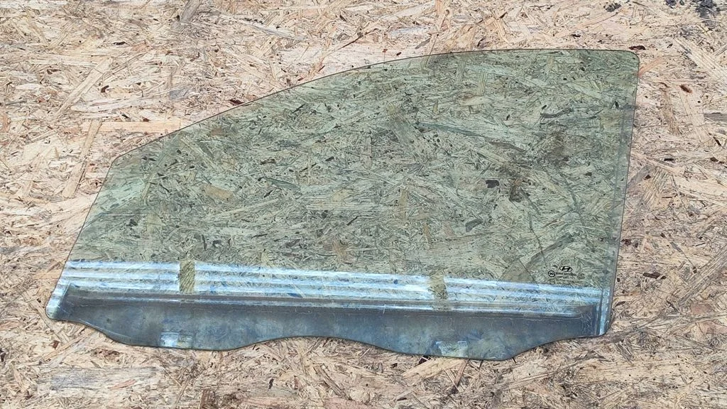 Esiukse põhiklaas (neljaukselise) 43R000382