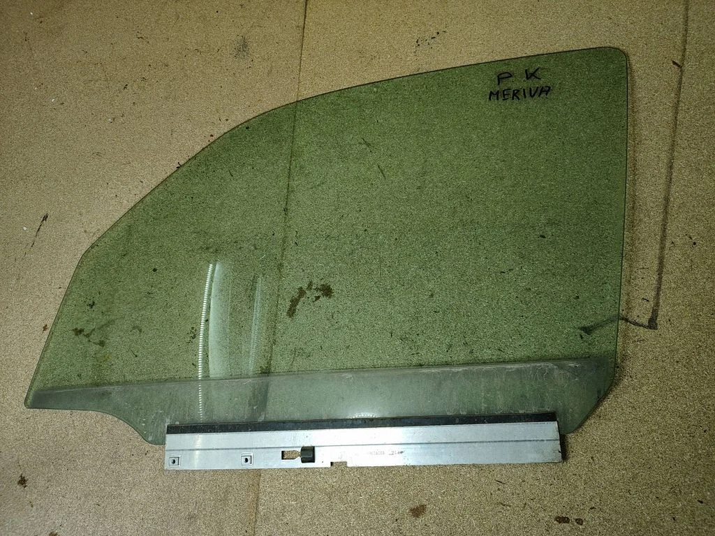 Front door window glass four-door 43R000262