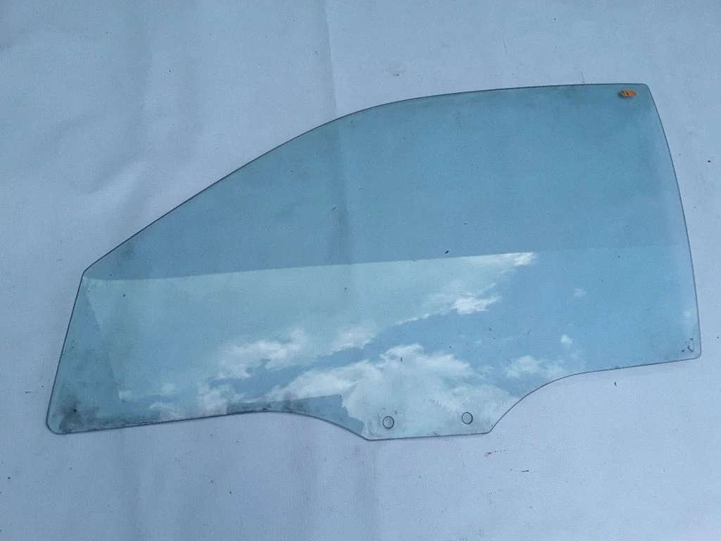 Esiukse põhiklaas (neljaukselise) 43R00014
