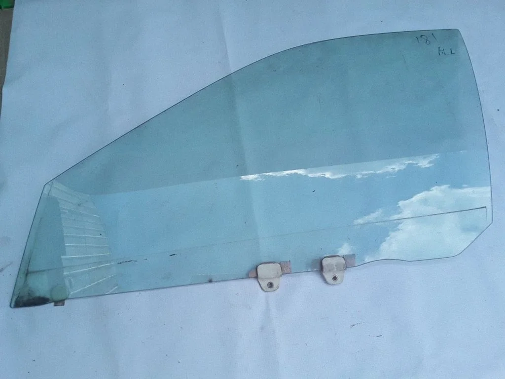 Front door window glass four-door 43R00033