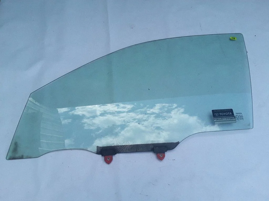 Front door window glass four-door 43R00049