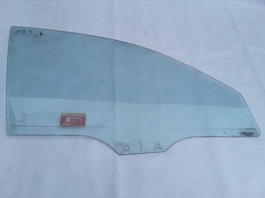 Esiukse põhiklaas (neljaukselise) 43R00014