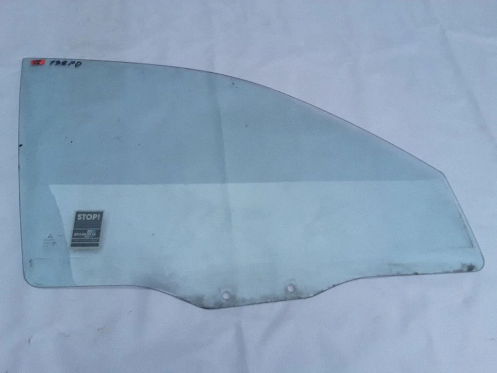 Front door window glass four-door – Mitsubishi Galant (1997-2003)