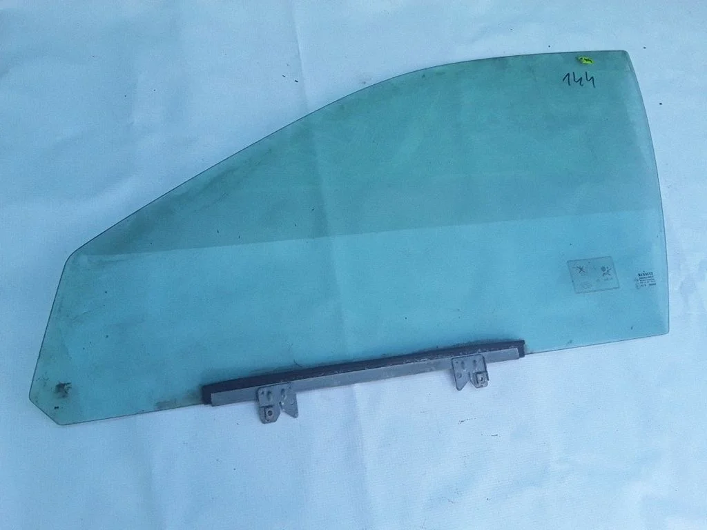 Front door window glass four-door 43R000464